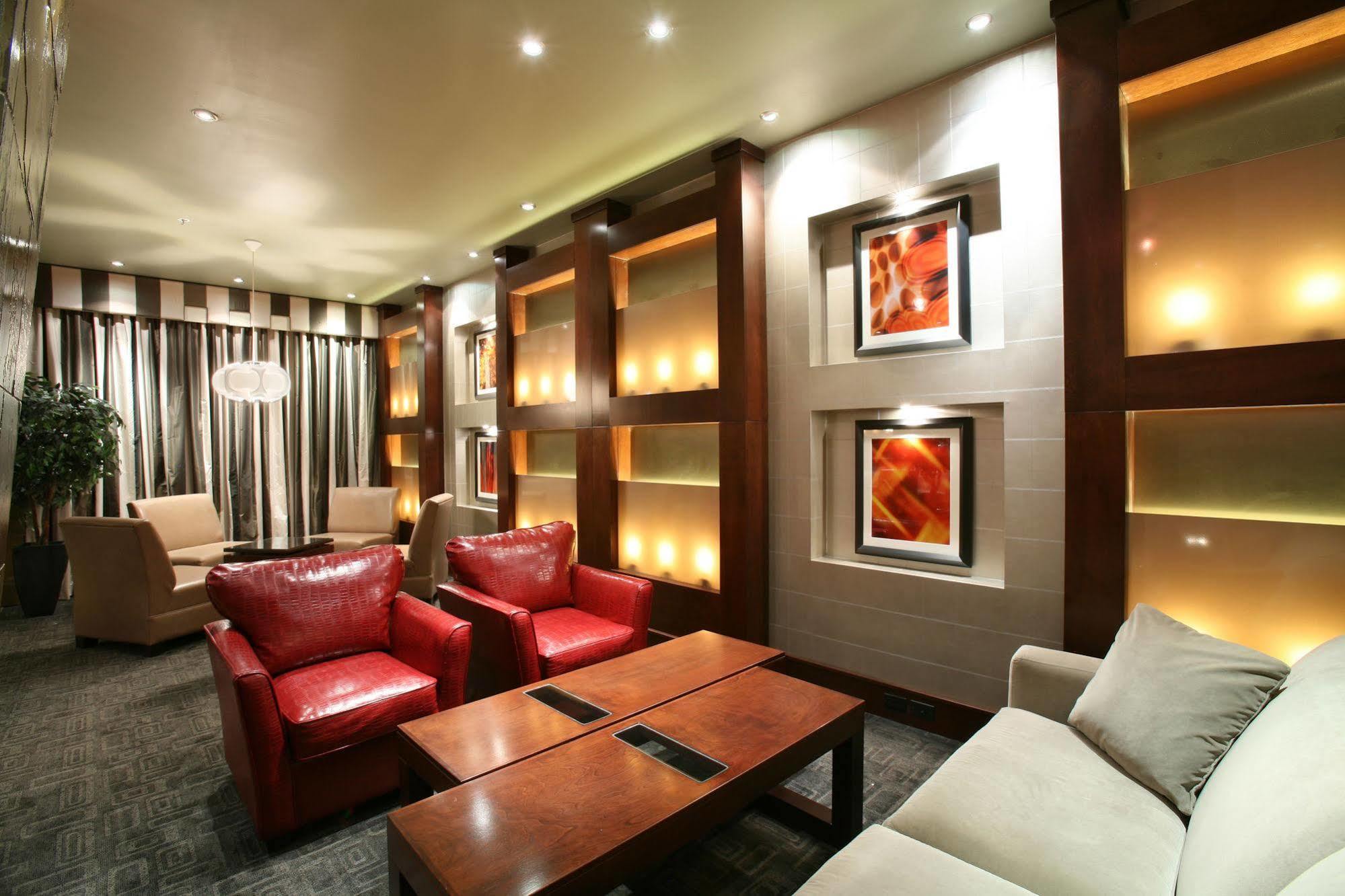 Sandman Hotel Edmonton West Room photo
