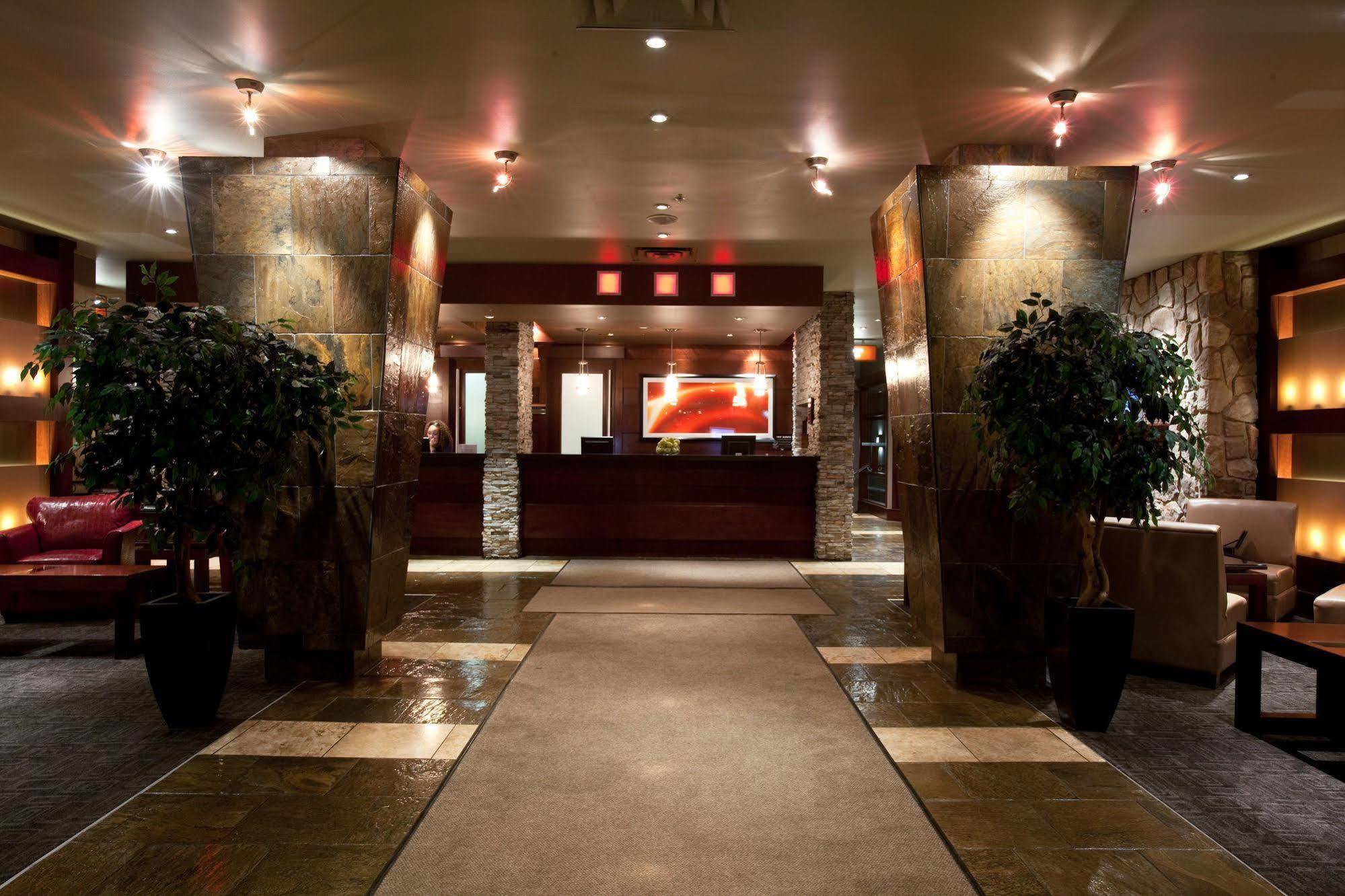 Sandman Hotel Edmonton West Exterior photo